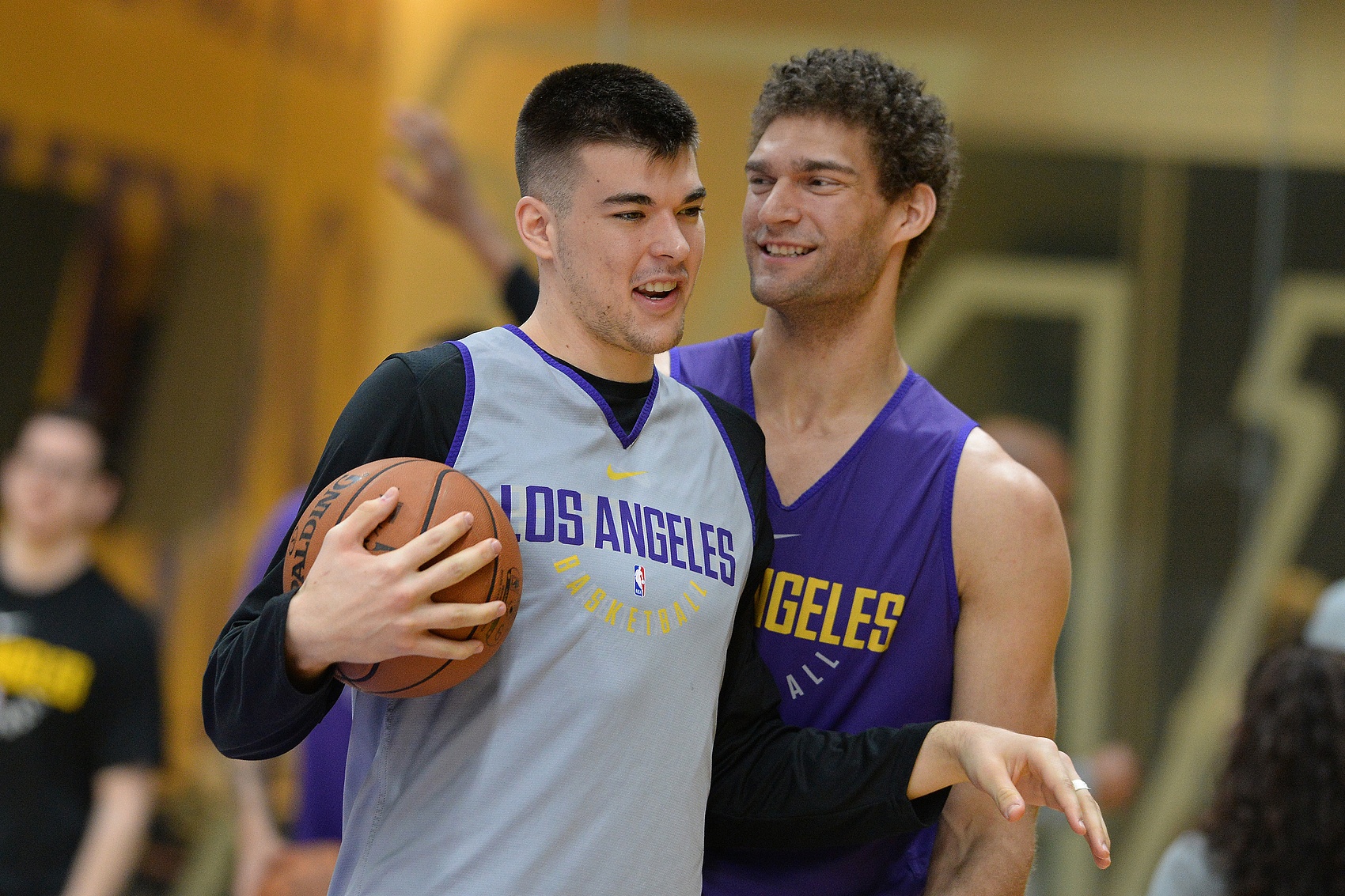 全球赛事-美媒：祖巴茨成快船中流砥柱 他的崛起挽救了球队的内线