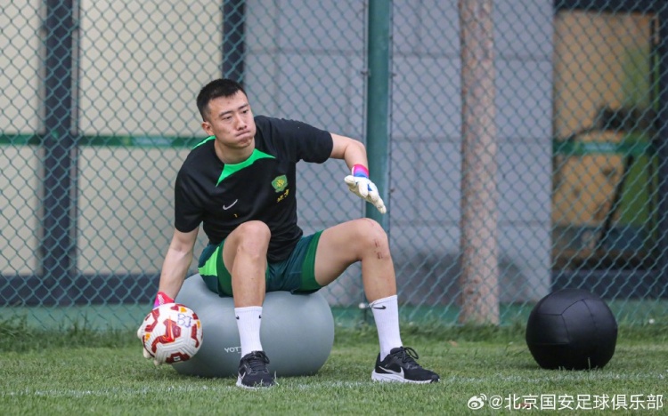 直播观看-1号韩佳奇重返训练场