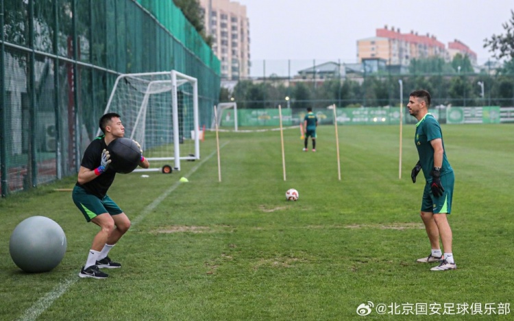 直播观看-1号韩佳奇重返训练场