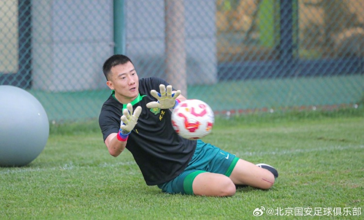 直播观看-1号韩佳奇重返训练场