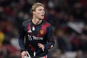 直播观看-费迪南德:霍伊伦应该改踢边锋,现在的他暴露了太多弱点