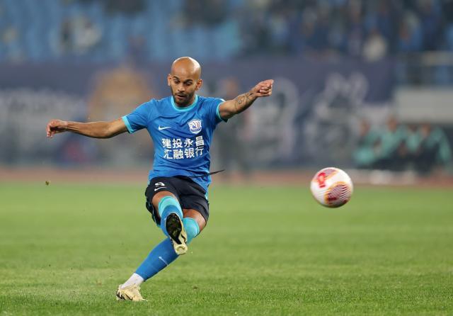 1720273647530072208.jpg 【中超】埃韦尔破门奥尔蒂斯头球扳平 沧州1比1深圳