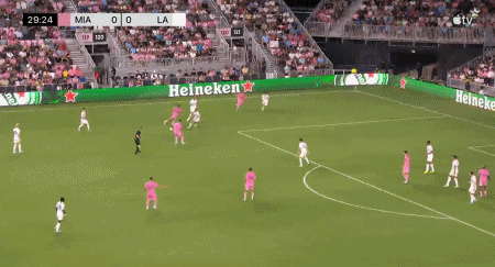 迈阿密国际3-1洛杉矶银河,梅西传射,苏亚雷斯,阿尔巴破门