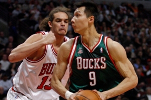 杨毅：易建联身体素质好&amp;投篮准&amp;爆发力够 但他成为不了马尔卡宁