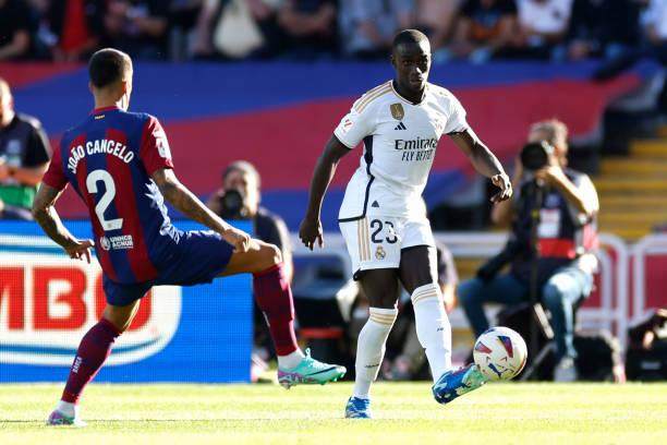 国家德比评分：贝林厄姆满分主角，莱万替补最低分