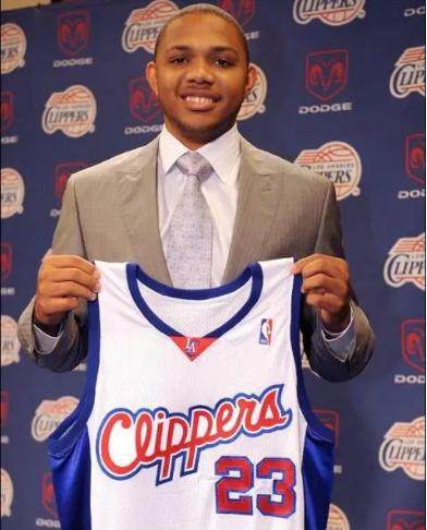 注册入口-【交易截止日汇总】拖布贝弗利离队 勇士迎回小佩顿