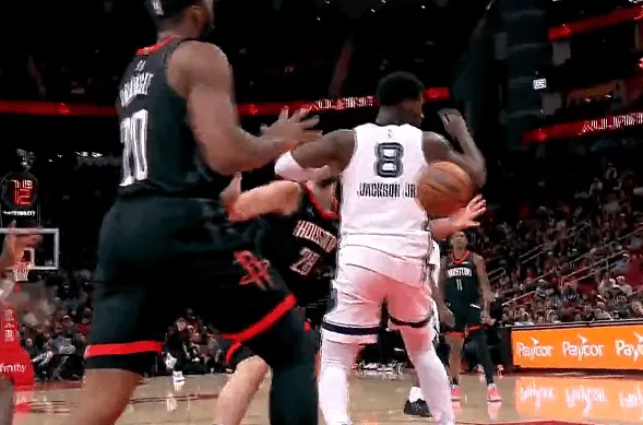 全球赛事-申京在小贾伦身后送出妙传，助攻奥科吉打进2+1