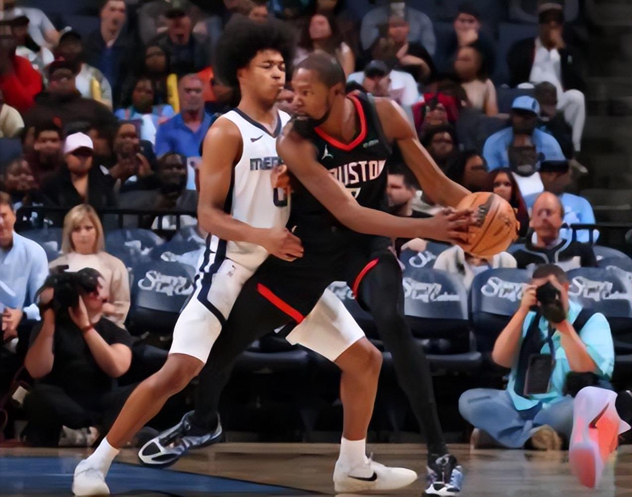 全球赛事-大逆转！火箭双杀灰熊，杜兰特轰33+8，阿门连创2大纪录 申京高效