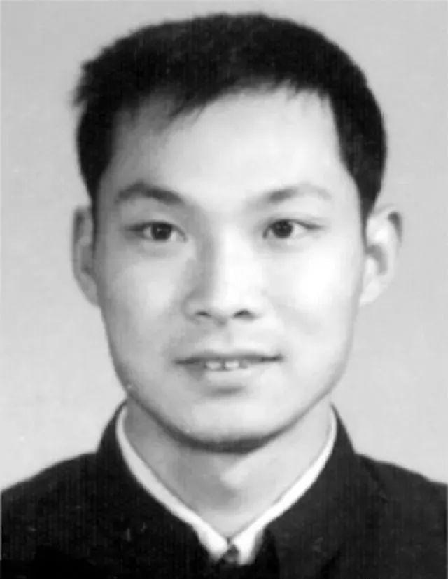 唯一在世的中共一代领导人，曾任中央政治局常委，如今109岁